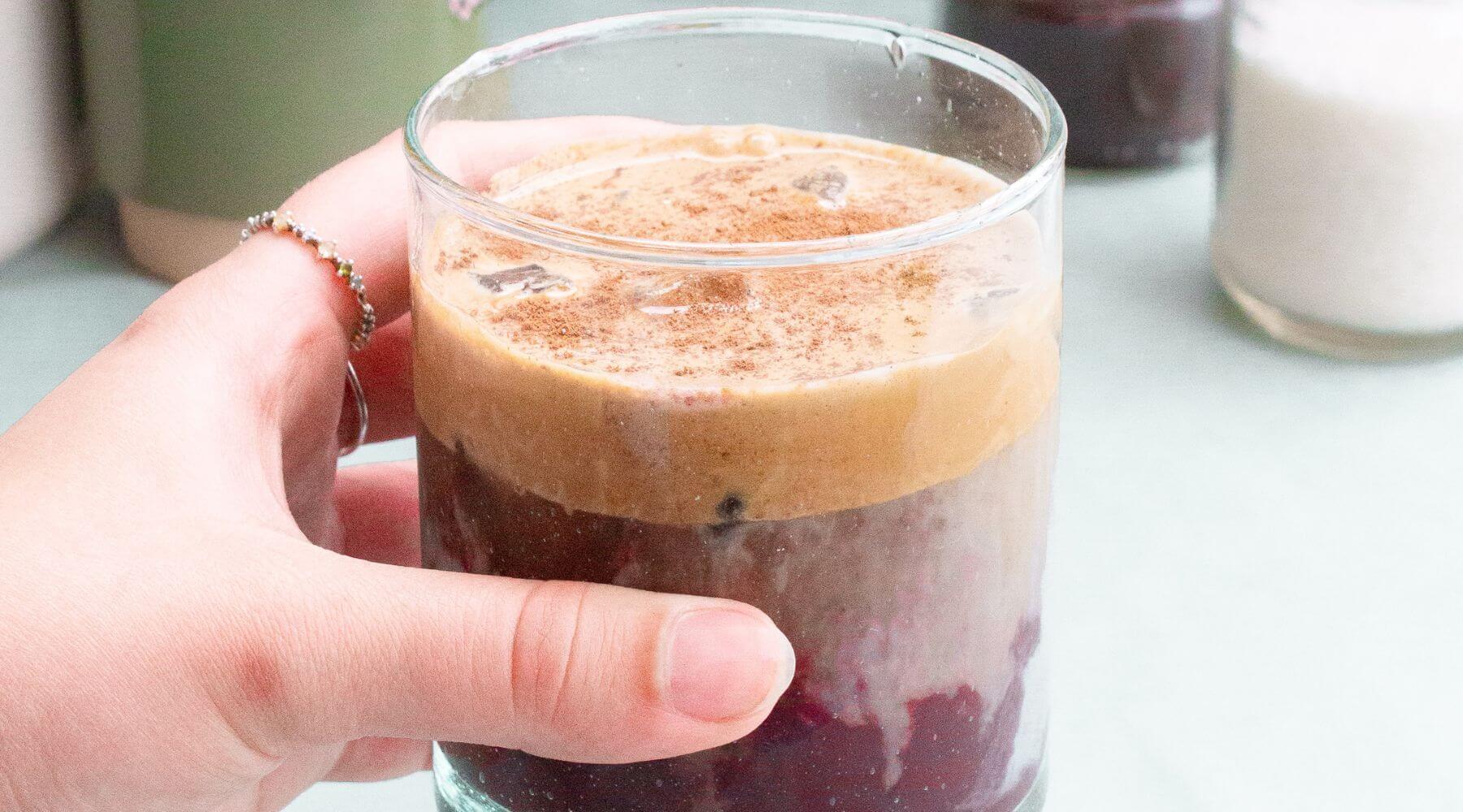 Café Dalgona com açaí