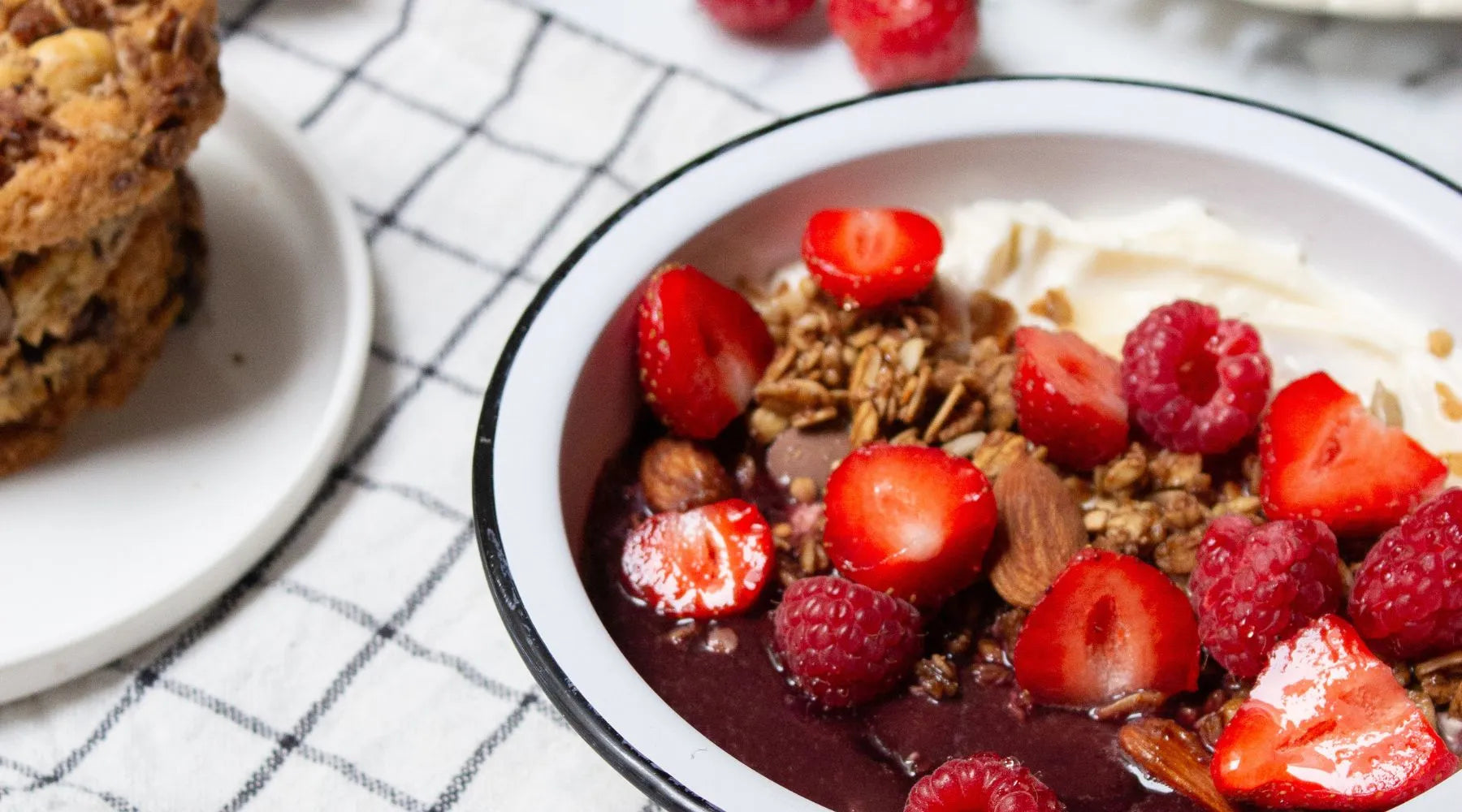 4 recettes d'acai bowl par Matthieu Payet-Godel pour dynamiser votre carte